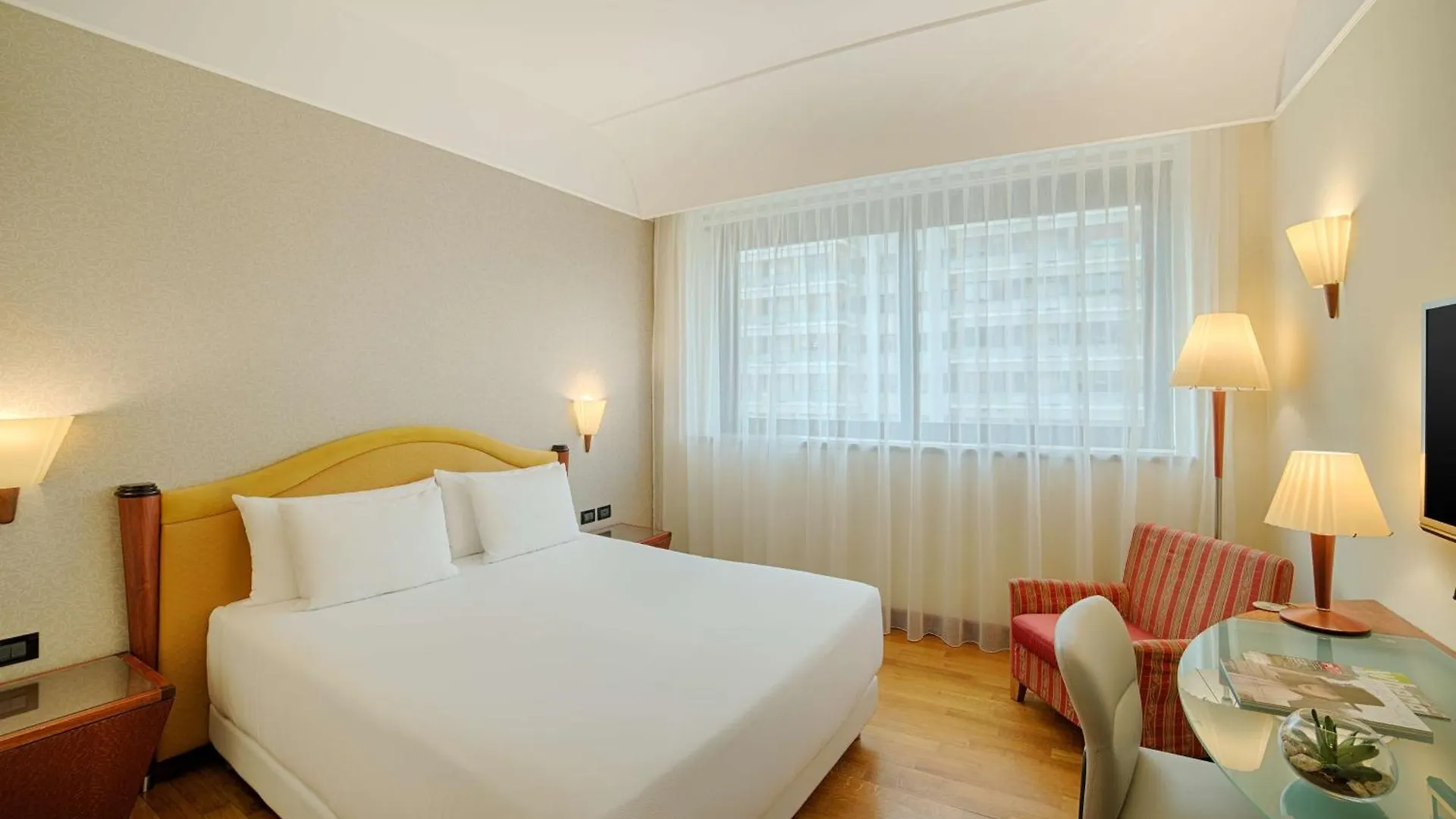 Hotel NH Milano Machiavelli 4*,