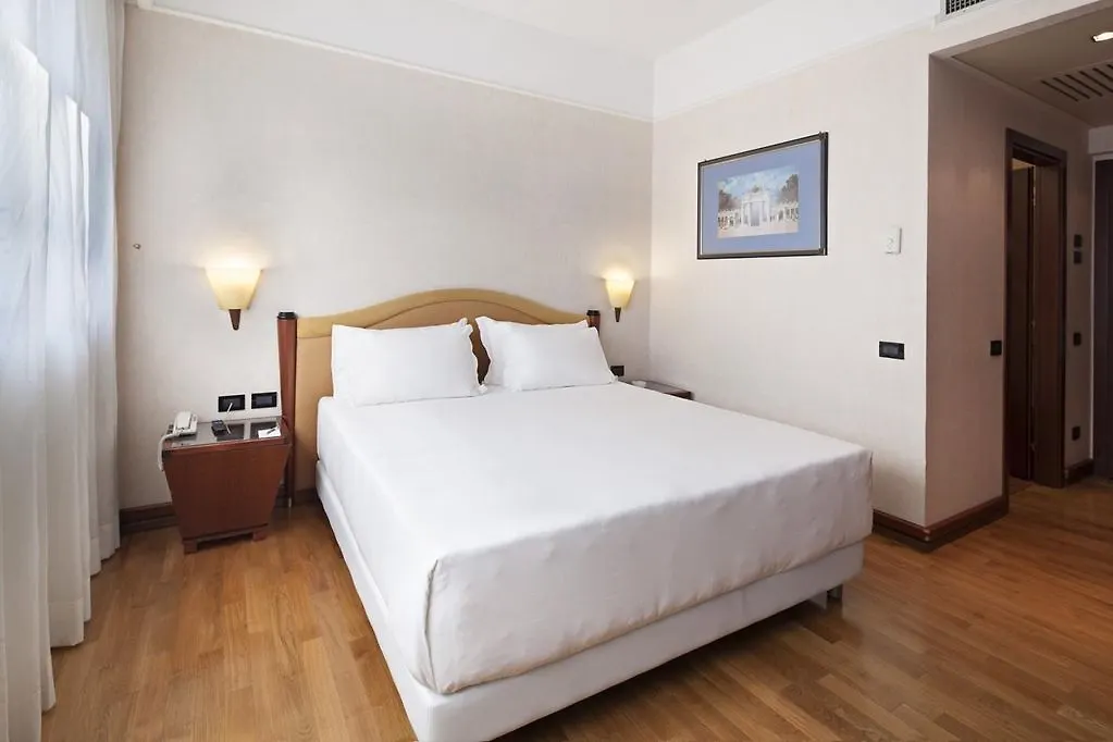 Nh Milano Machiavelli Otel 4*,